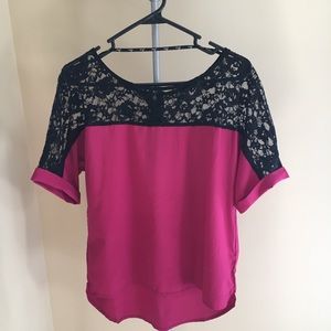 Guess Lacey magenta top